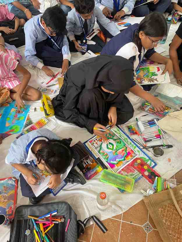 Sit And Draw